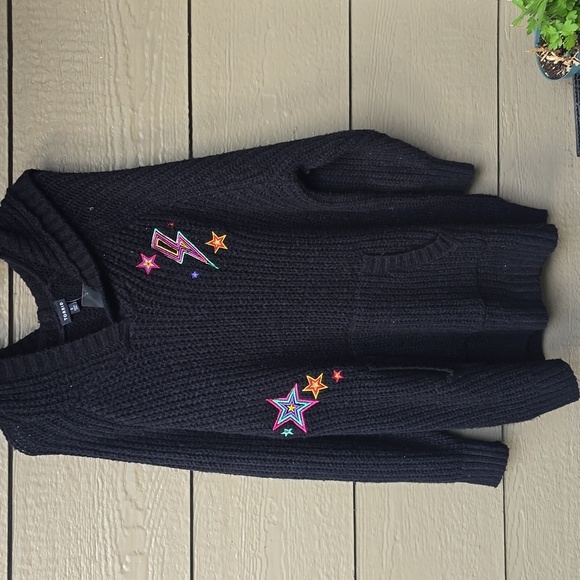 Torrid Raglan Hoodie Sweater - Embroidered Star Black NWT NEW 3x pocket - Picture 9 of 15